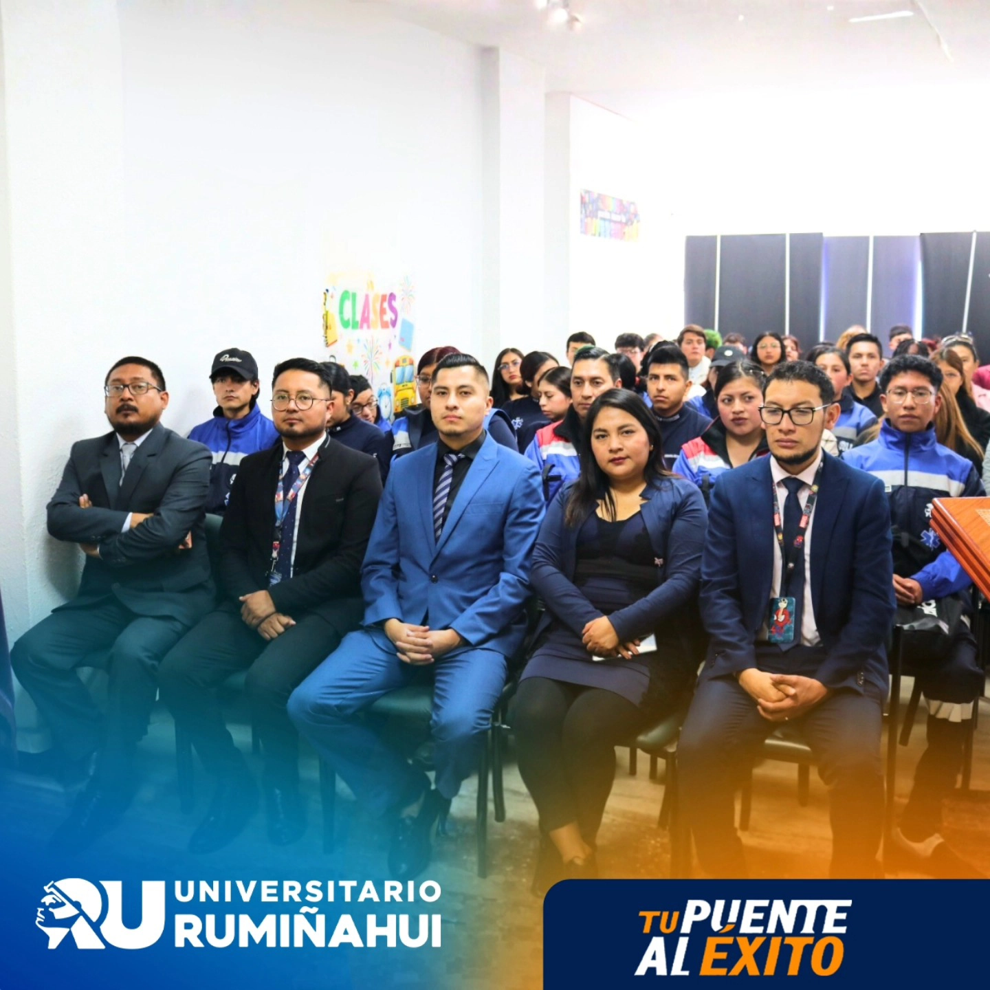 Acto cultural del Instituto Rumiñahui en la inauguración del período académico.