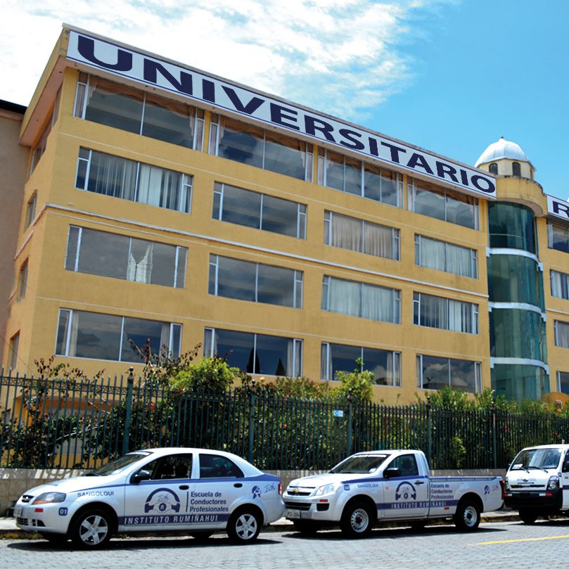 escuela de conduccion - Tecnológico Universitario Rumiñahui