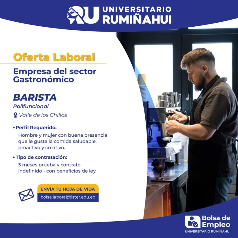 Barista preparando café en máquina profesional dentro de cafetería